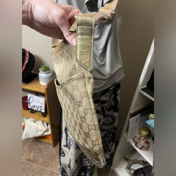 💛GUC Authentic Gucci Shimmer Gold Messenger& A Linen Pouch - Picture 7 of 16